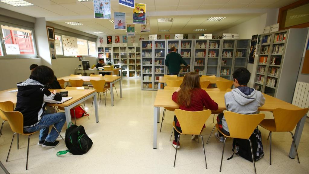 Imagen de una biblioteca de un centro escolar de Castilla y León.