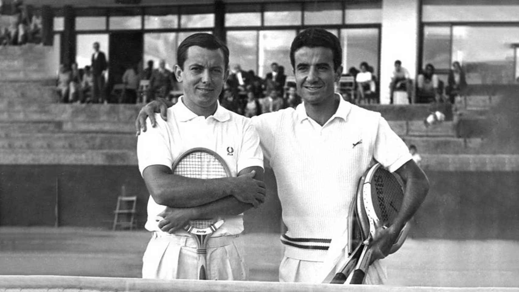 José Luis Arilla y José María Gisbert, vencedores de dobles en los Campeonato de España de Tenis celebrados en 1966 en Huelva
