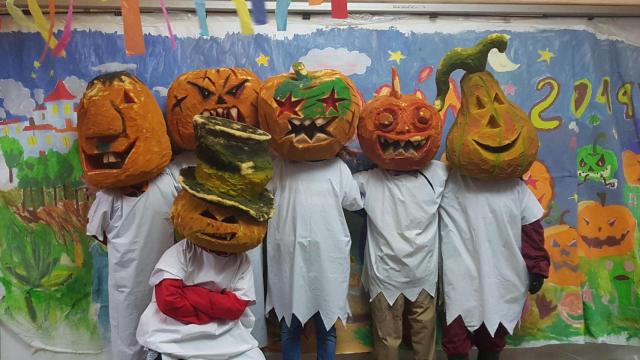 Imagen de archivo de calabazones preparados para la celebración