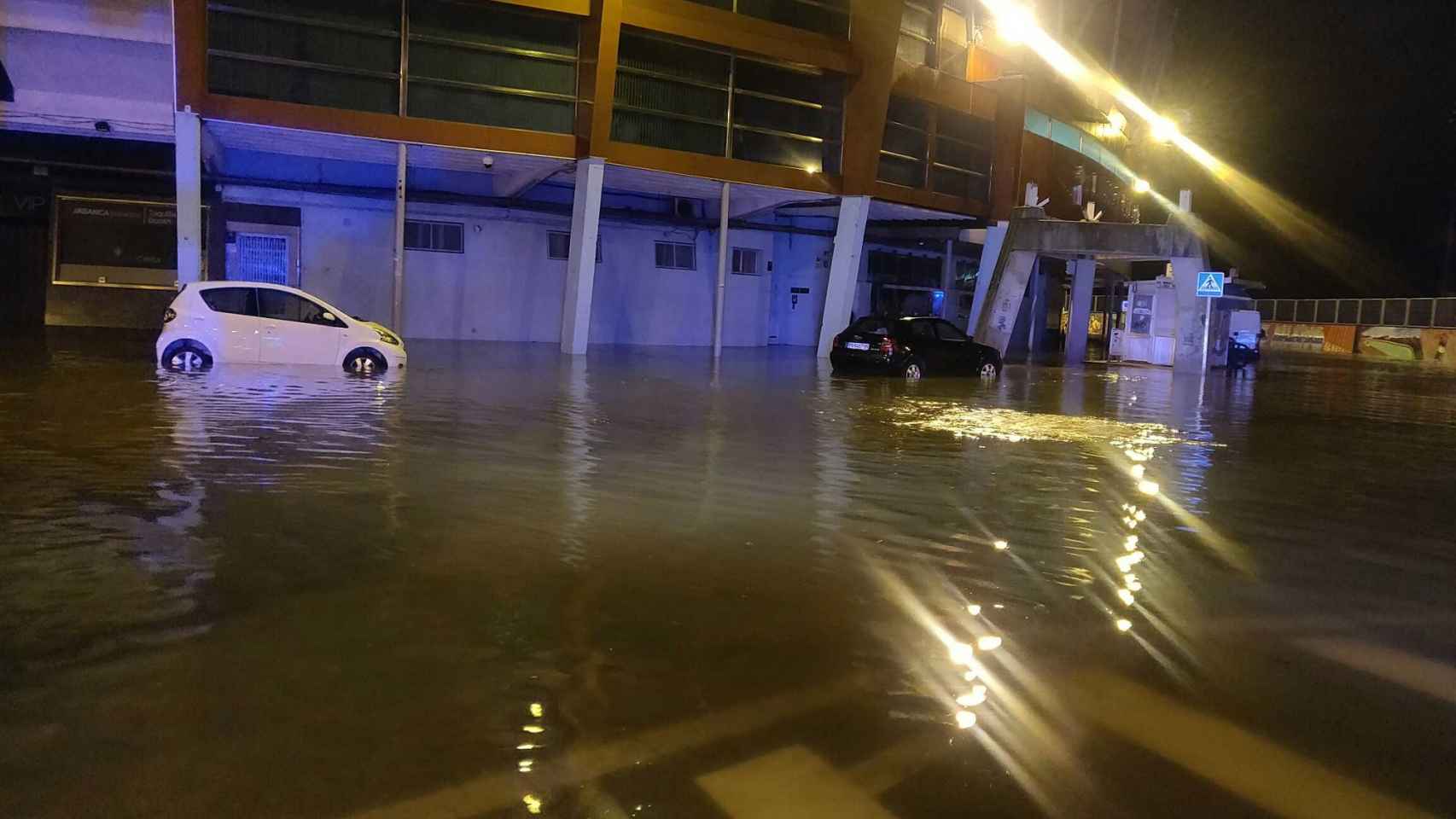 Inundaciones tras las lluvias de esta noche en Vigo.