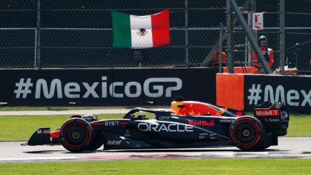 Verstappen, al frente de la prueba.