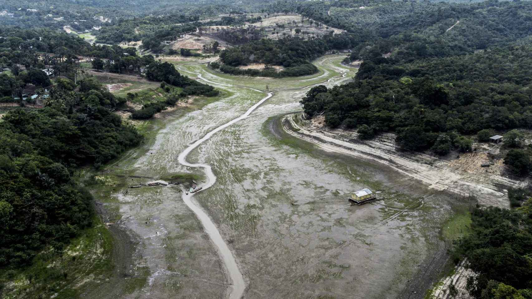 El Lago do Aleixo afectado por la sequía, a 25 de octubre de 2022, en el Amazonas.