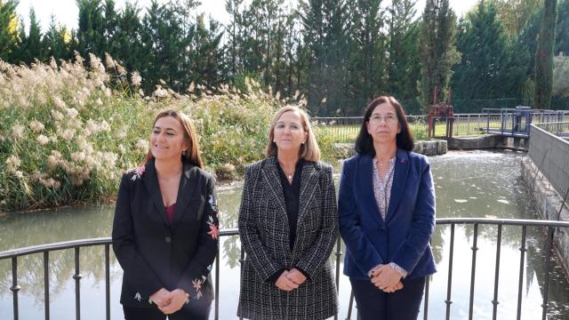 Virginia Barcones, María Jesús Lafuente y Alicia Villar en la reunión de este miércoles