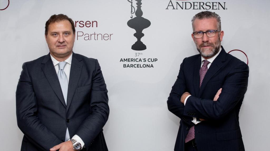 Firma del acuerdo entre Andersen y la Copa América de Vela