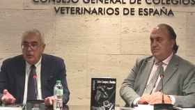 Los veterinarios Adolfo Montesinos y Luis Alberto Calvo en la presentación