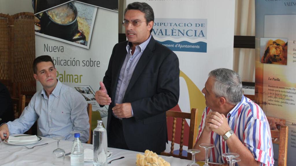 Ignacio (izquierda) y Vicente (derecha) Aleixandre en una rueda de prensa.