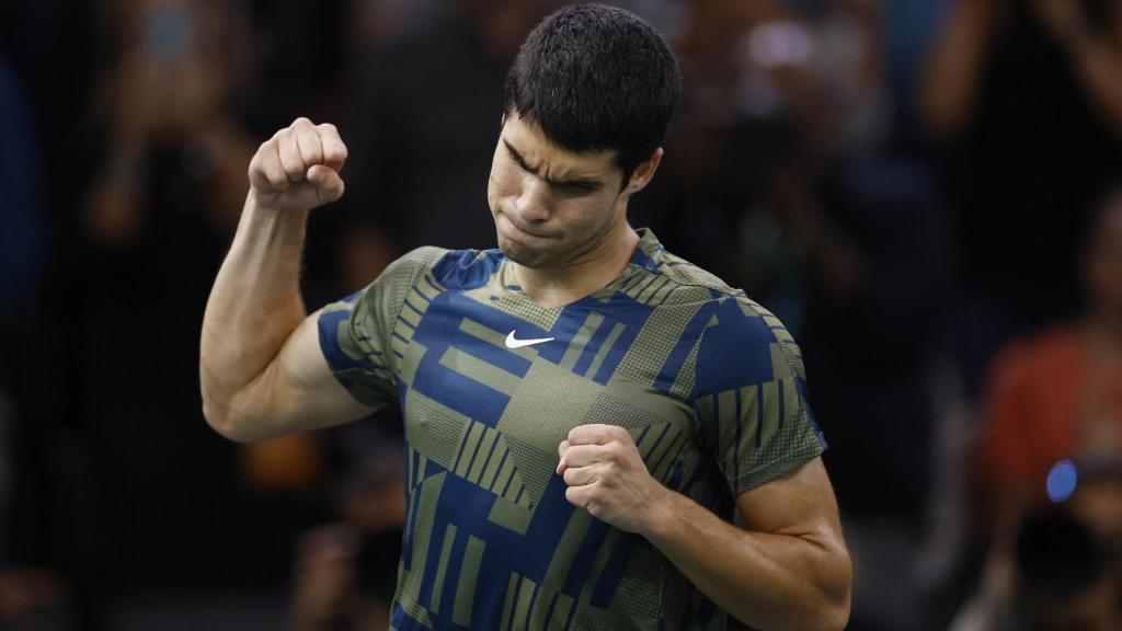 Carlos Alcaraz celebra una victoria en el Masters 1.000 de París-Bercy