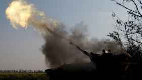 Un soldado ucraniano dispara un misil en la región de Mikolaiv.
