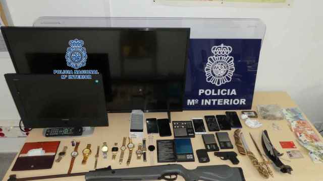 Material incautado a los detenidos en Vilagarcía (Pontevedra).