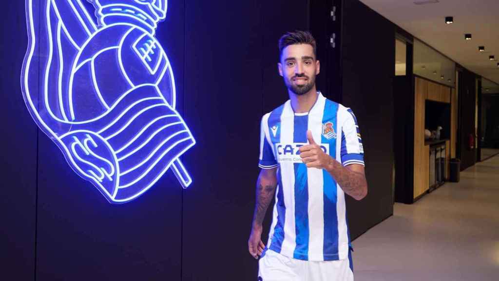 Brais Méndez en su presentación como jugador de la Real Sociedad.