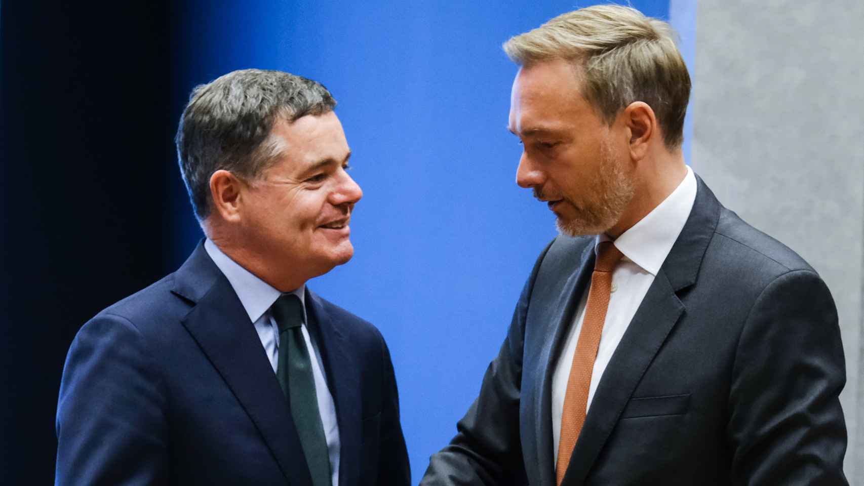 El ministro de Finanzas alemán, Christian Lindner, y el presidente del Eurogrupo, Paschal Donohoe, durante la última reunión en octubre