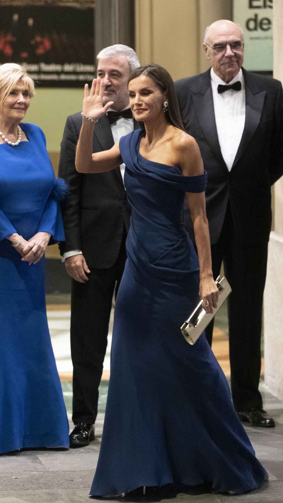 El vestido reciclado de Carolina Herrera que ha lucido la Reina.