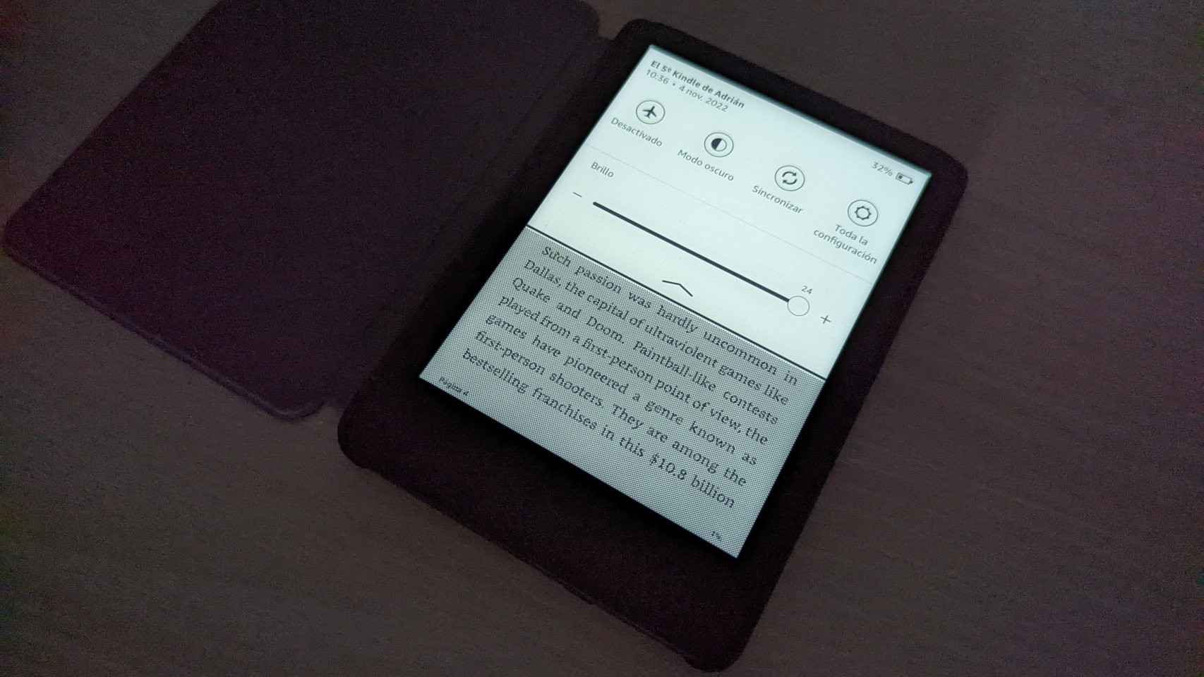 Con la luz frontal del Kindle es perfectamente posible leer a oscuras