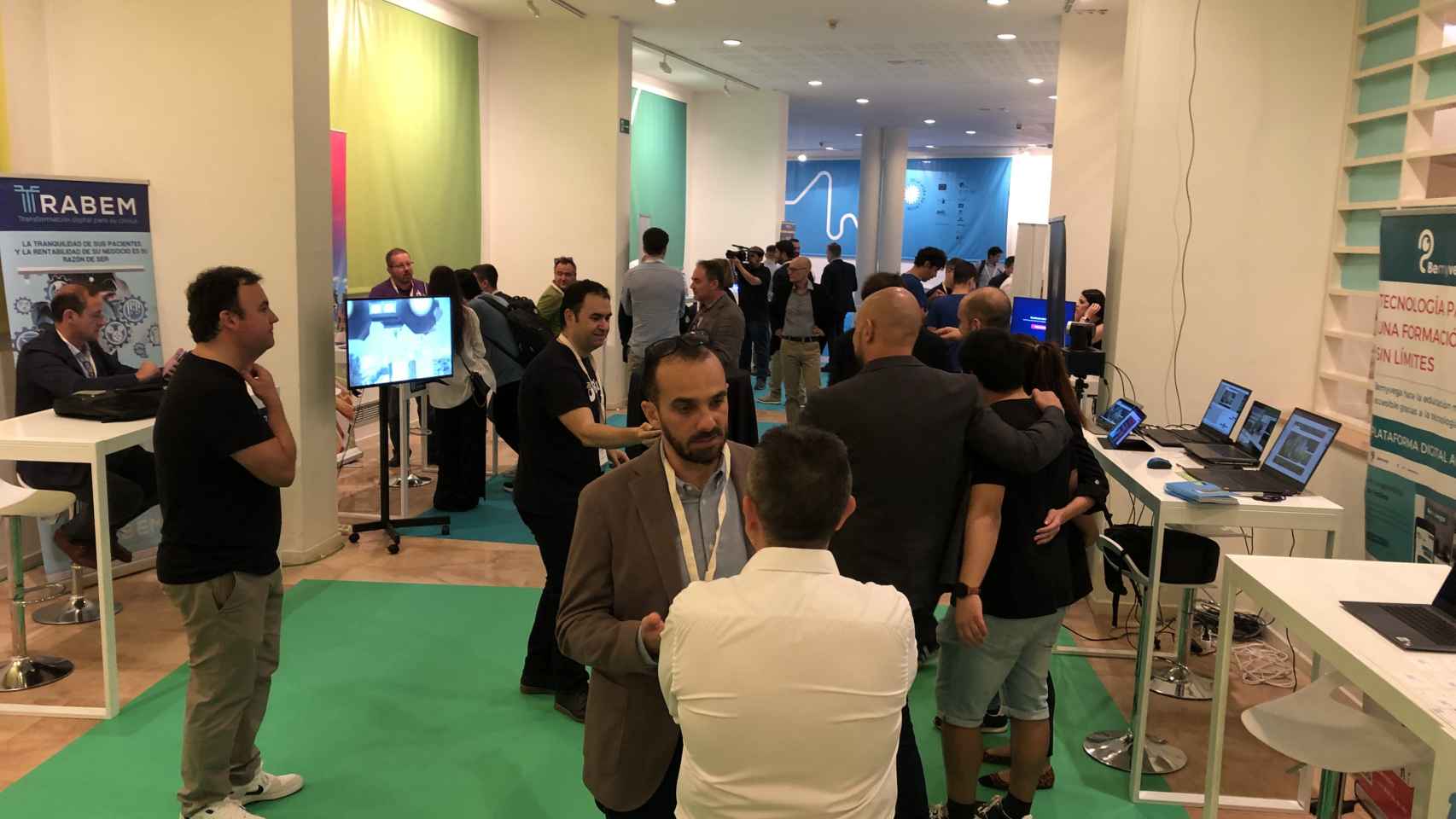La segunda edición del congreso Waykup Murcia Startup Region ha congregado a alrededor de 400 asistentes, 60 inversores y 60 startups en el Palacio de Congresos Víctor Villegas de la capital.