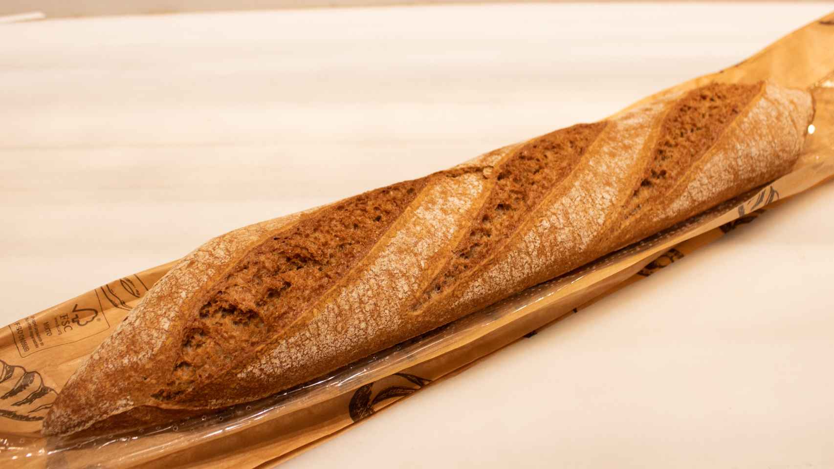 La barra de pan integral 70% de Lidl que cuesta 0,65 euros.