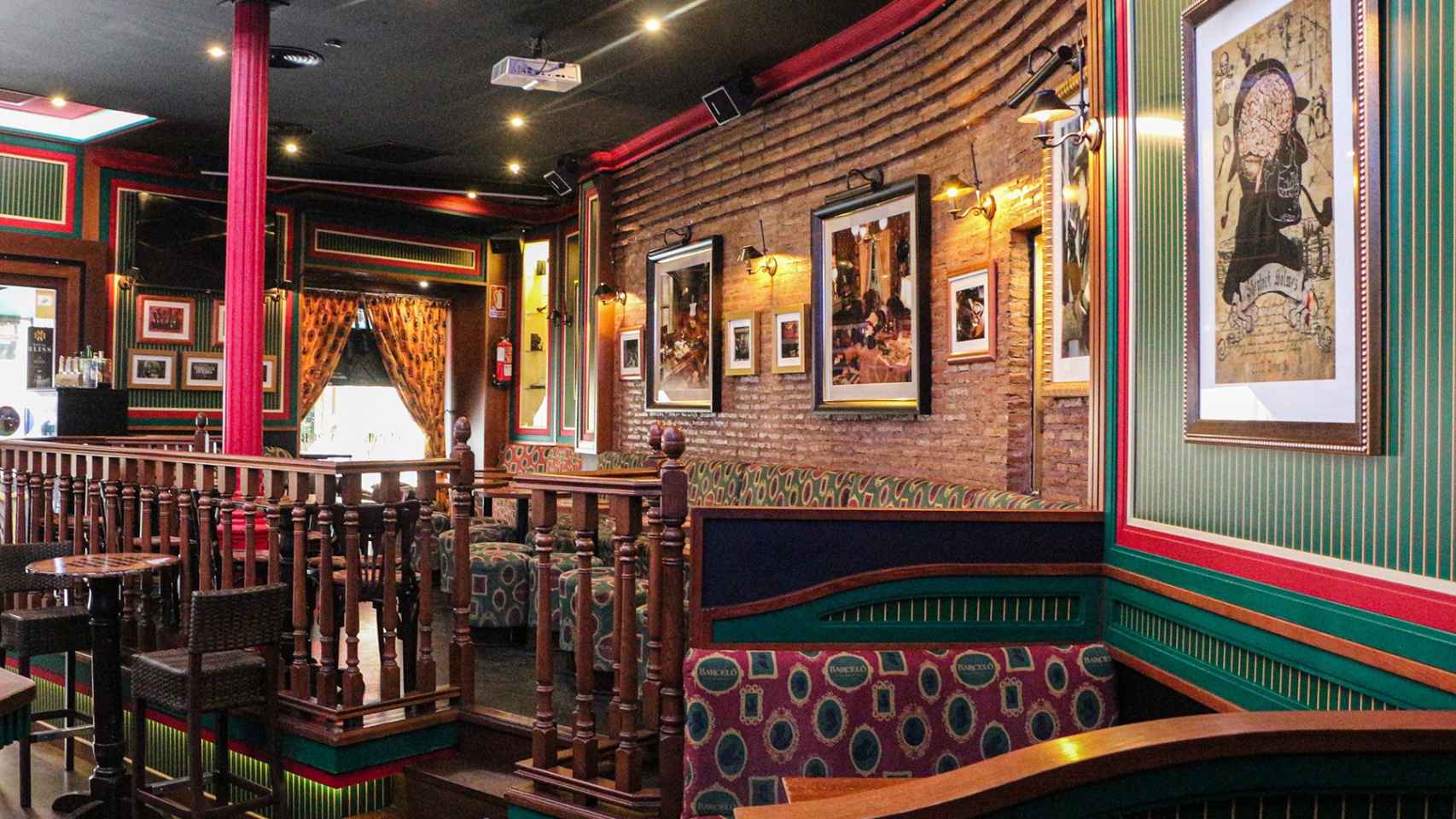 El bar en el que Sherlock Holmes tomaría sus pajaretes en Málaga.