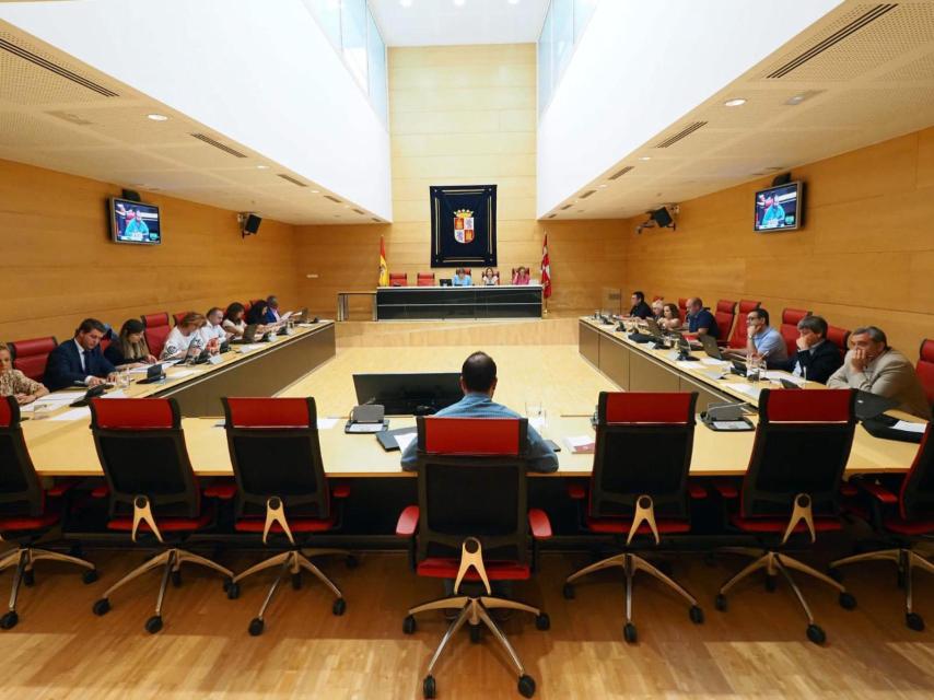 Imagen de archivo de una comparecencia en la Sala de Comisiones de las Cortes.