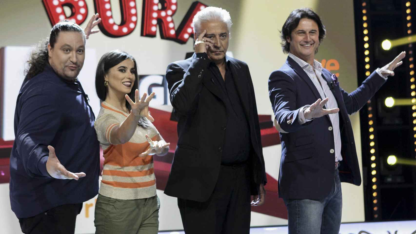 Anthony Blake junto a sus compañeros Inés la Maga, Javier Castillo 'Poti' y Miguel Ángel Gea en la presentación de 'Pura Magia', en 2017.