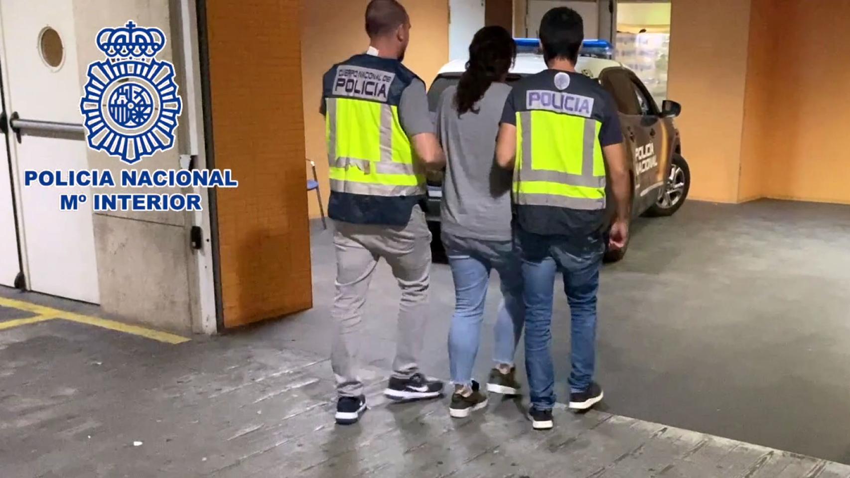 Foto de la mujer detenida por agentes de la Policía Nacional.