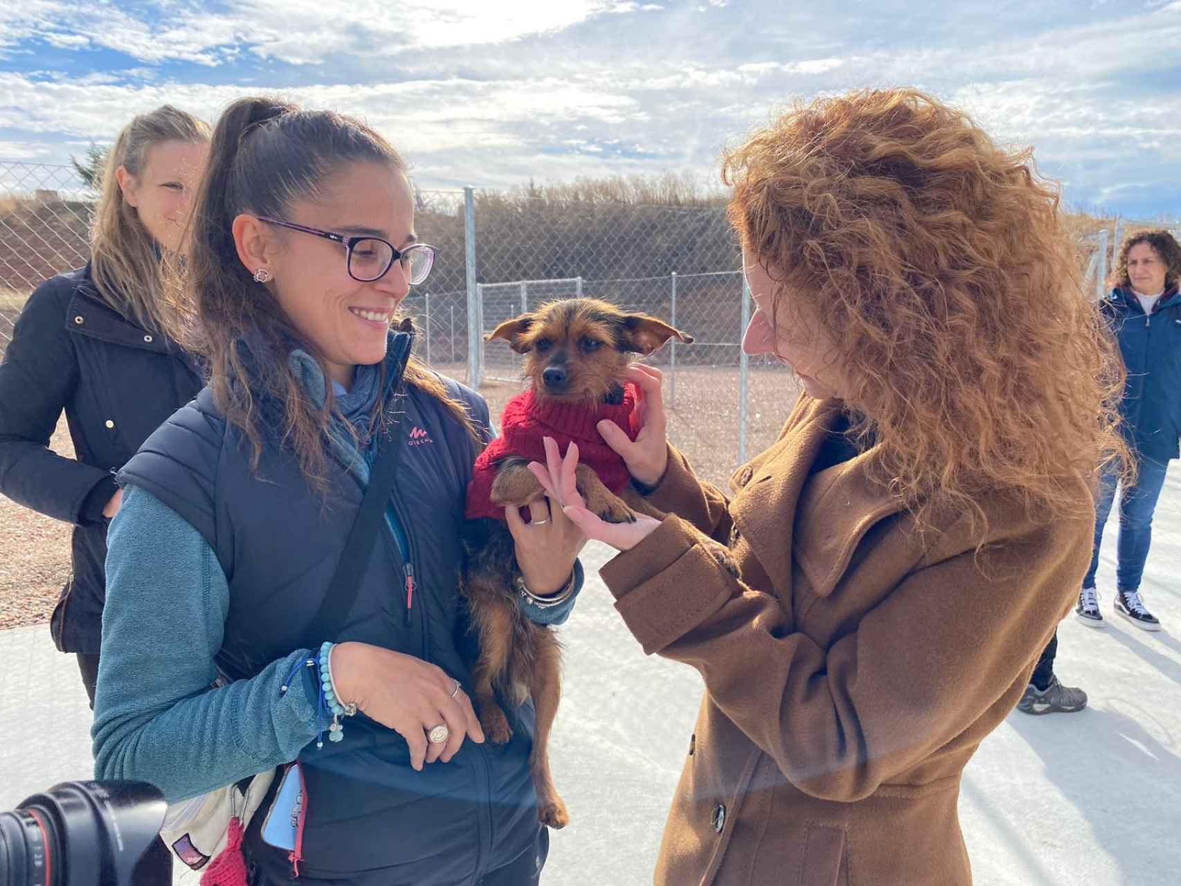 La concejala de Bienestar Animal, Ana Suárez, visita el nuevo Centro de Protección