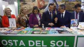 El presidente de la Junta de Andalucía, Juanma Moreno, visita el pabellón andaluz en la World Travel Market de Londres.