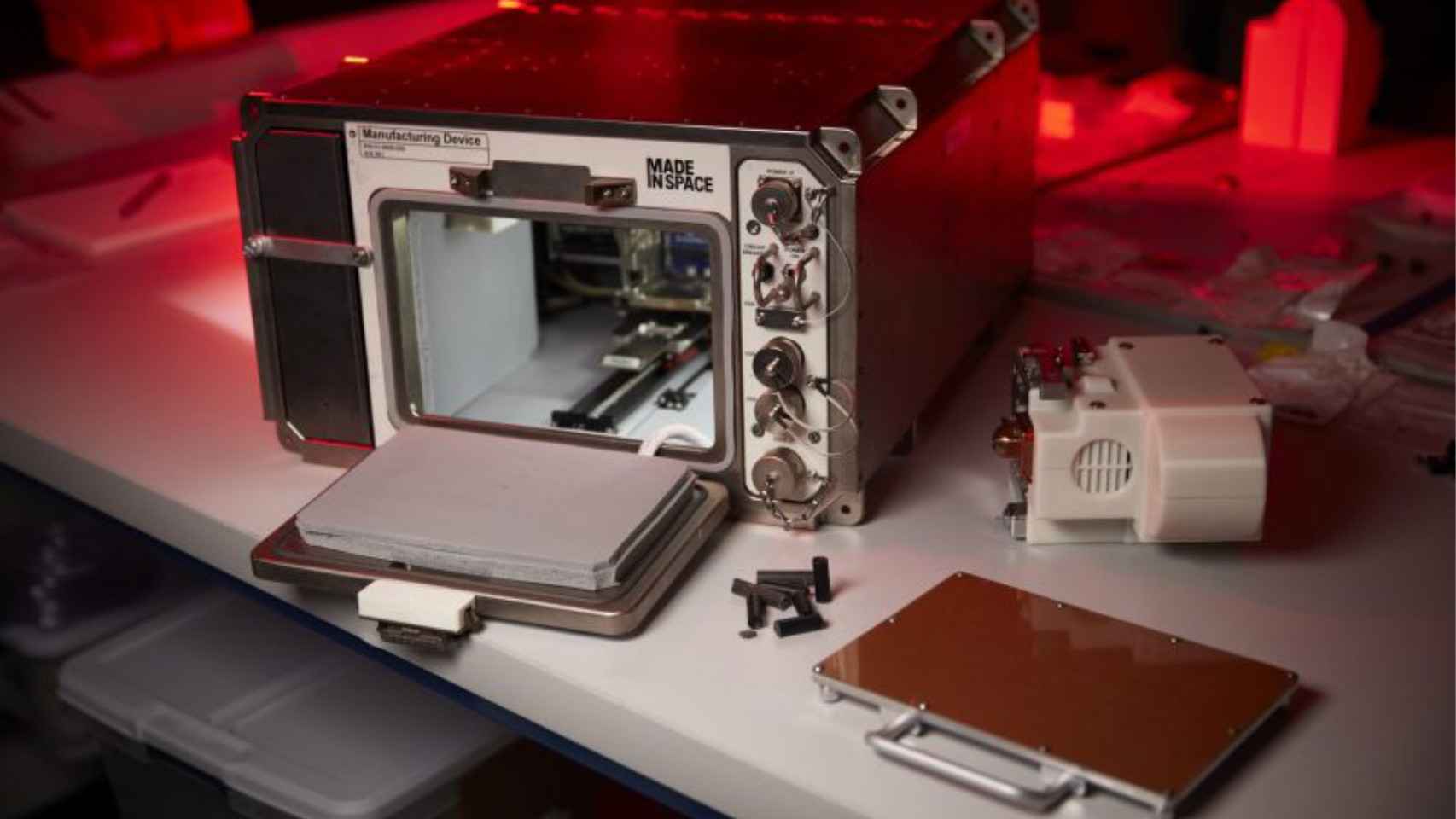 Redwire Regolith Print, la primera impresora 3D en el espacio