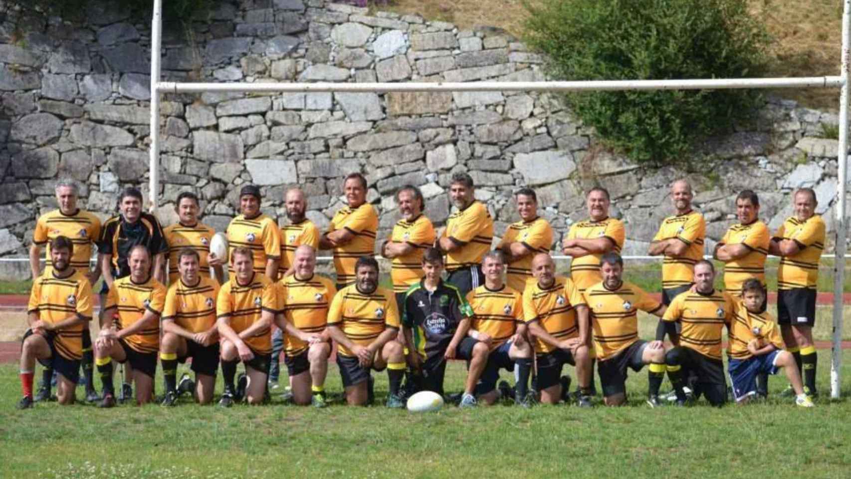 Bigotes y rugby en Vigo contra el cáncer de próstata
