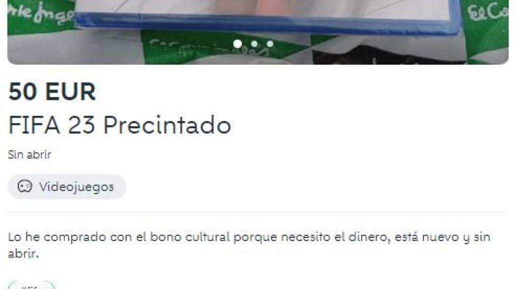 Un joven vende el videojuego Fifa 23 comprado gracias al bono cultural.