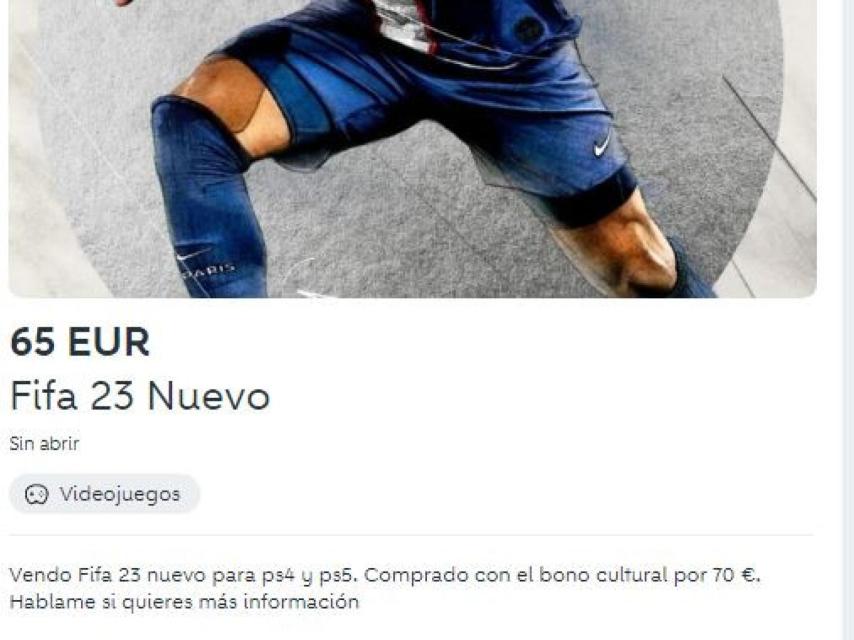 Un joven vende el videojuego Fifa 23 comprado gracias al bono cultural.