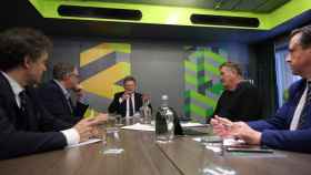 El president de la Generalitat, Ximo Puig, en la reunión con los productores británicos en Londres