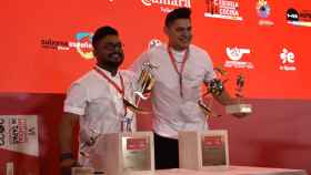 El ganador del Concurso Mundial, Lendl Pereira, y el ganador del Concurso Nacional, Ariel Munguía