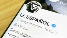 La cuenta de EL ESPAÑOL con la nueva marca 'Oficial'