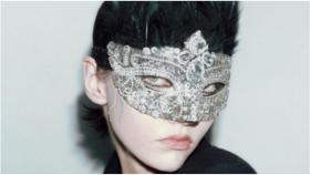 Zara vende máscaras inspiradas en el Carnaval de Venecia en su nueva colección festiva