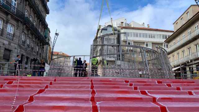 Escaleras al árbol de Navidad en la Puerta del Sol.