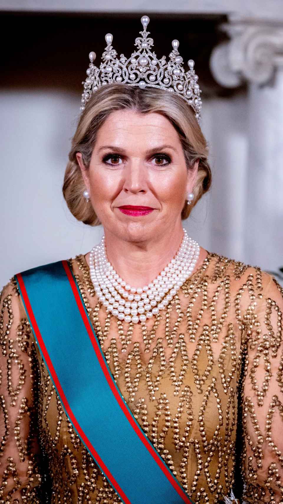 Máxima de Holanda con la tiara Württemberg.