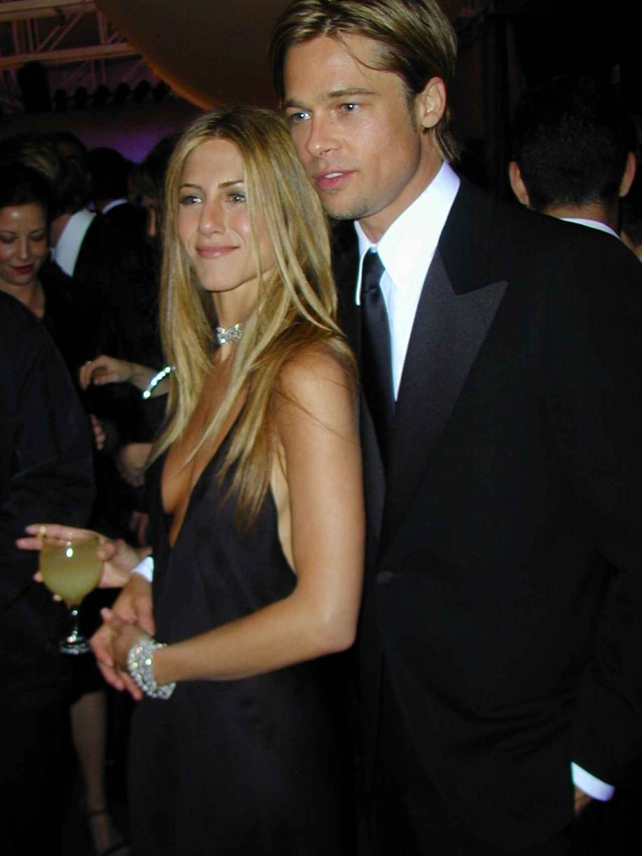 Jennifer Aniston y Brad Pitt en la fiesta de los Oscar del año 2000.