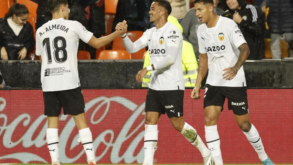 Los jugadores del Valencia, celebrando un gol en la temporada 2022/2023