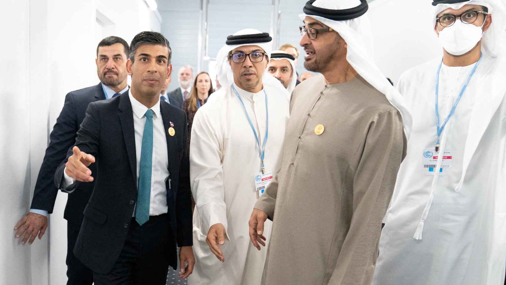El primer ministro británico, Rishi Sunak, junto al presidente de Emiratos Árabes Unidos,  Mohammed bin Zayed al-Nahyan , uno de los países con más 'lobbistas' de la COP27. Stefan Rousseau