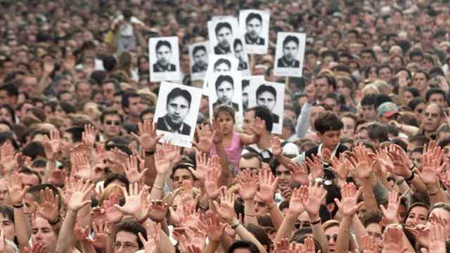 Manifestación por la liberación de Miguel Ángel Blanco en 1997.