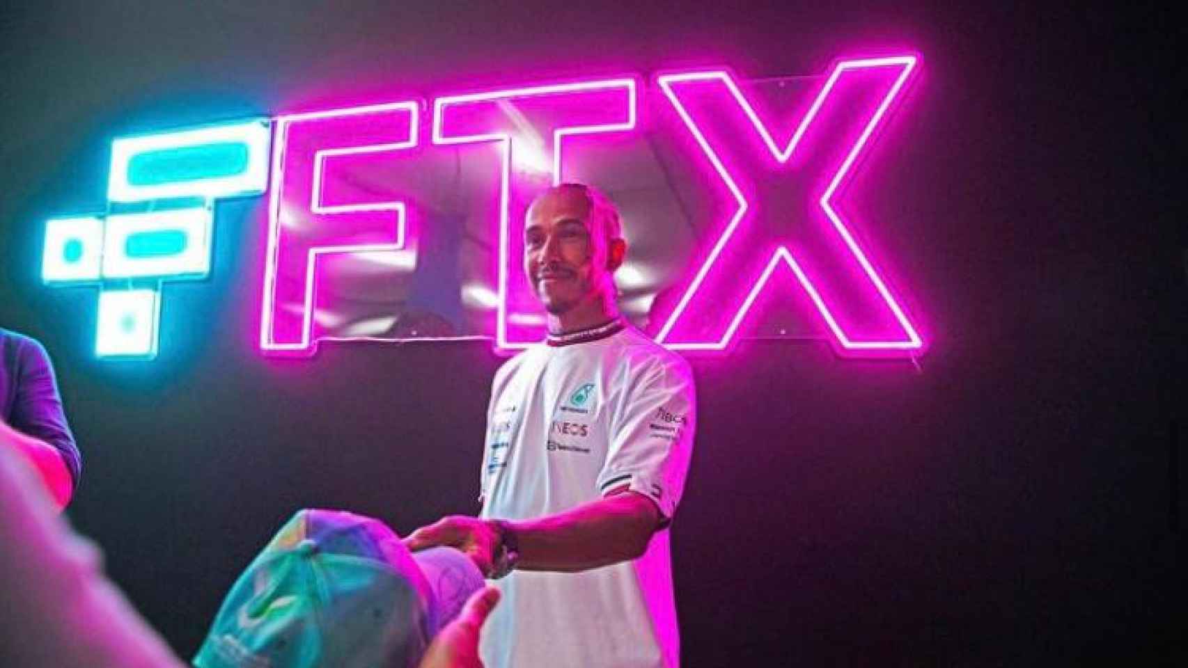 Hamilton durante un patrocinio con FTX.