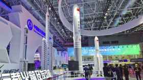 Gigantes cohete expuesto en la exposición de Zhuhai