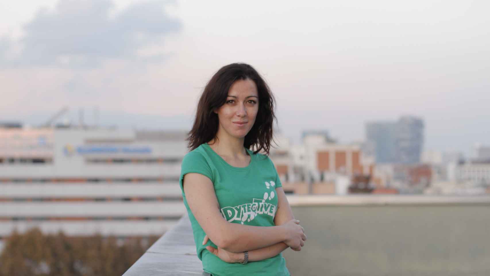 Luz Rello  es doctora en ingeniería informática, máster en procesamiento del lenguaje natural y licenciada en lingüística.