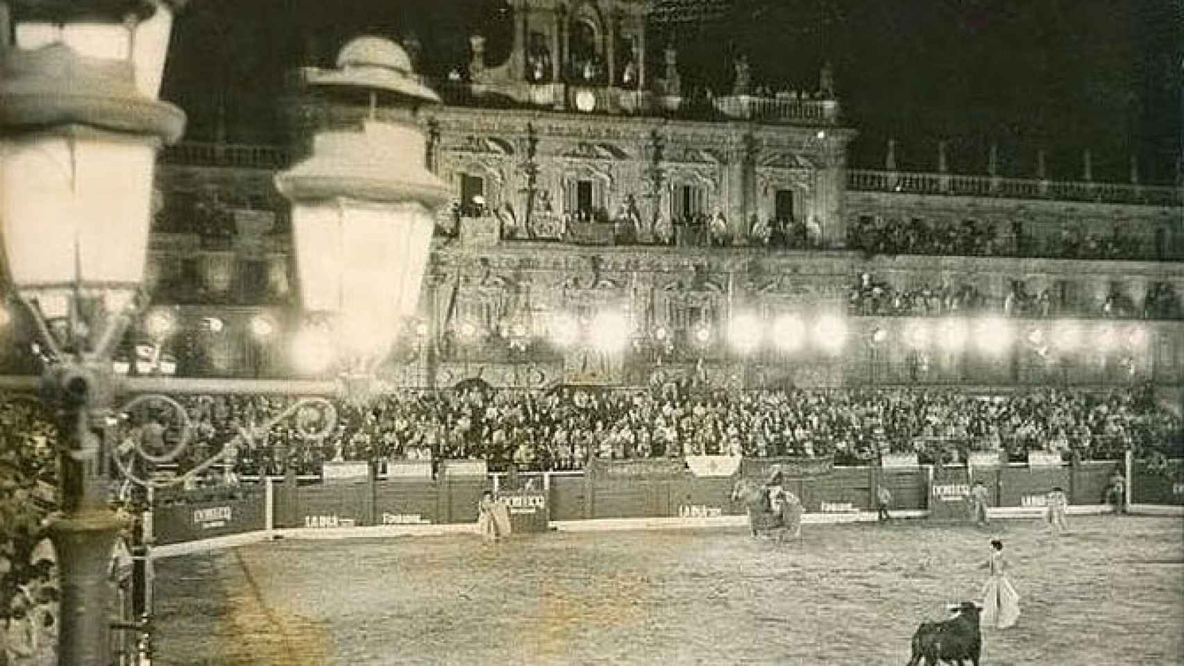 Corrida de toros celebrada en la Plaza Mayor de Salamanca en 1992