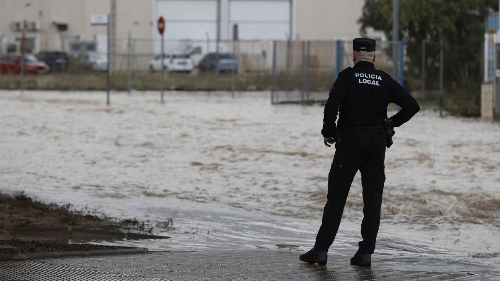 Las lluvias causan 100 incidencias en la Comunidad Valenciana.