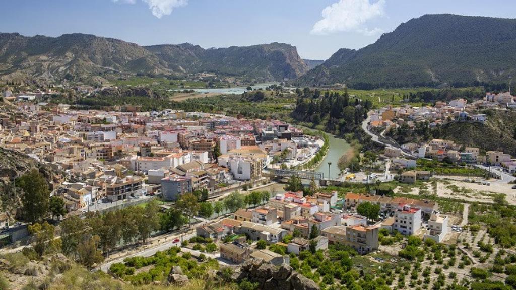 Panorámica de la localidad murciana de Blanca, situada junto al cauce del río Segura.