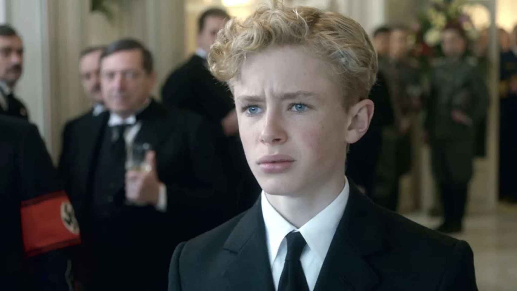 El joven Felipe de Edimburgo en 'The Crown'.