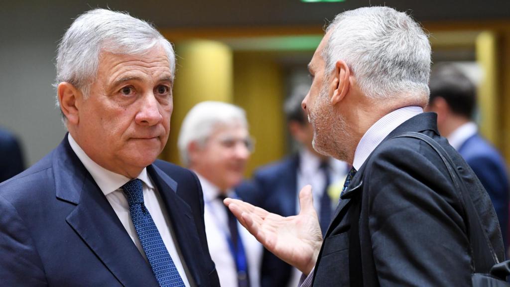 El nuevo ministro de Exteriores de Italia, Antonio Tajani, durante la reunión de este lunes en Bruselas