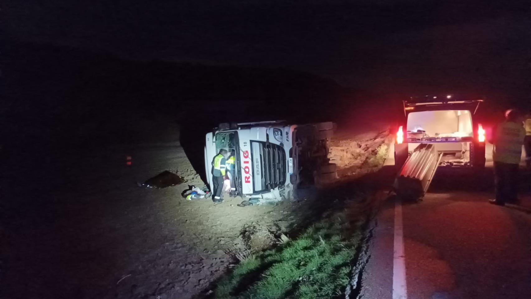 Imagen del camión siniestrado en Palencia.