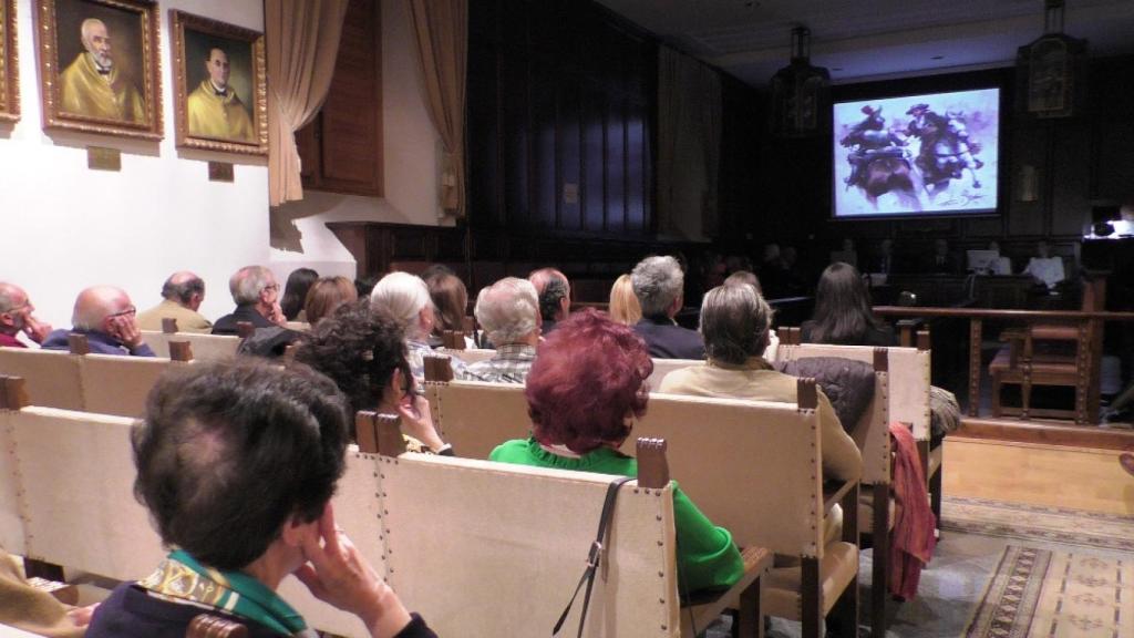 Varios cirujanos en una ponencia