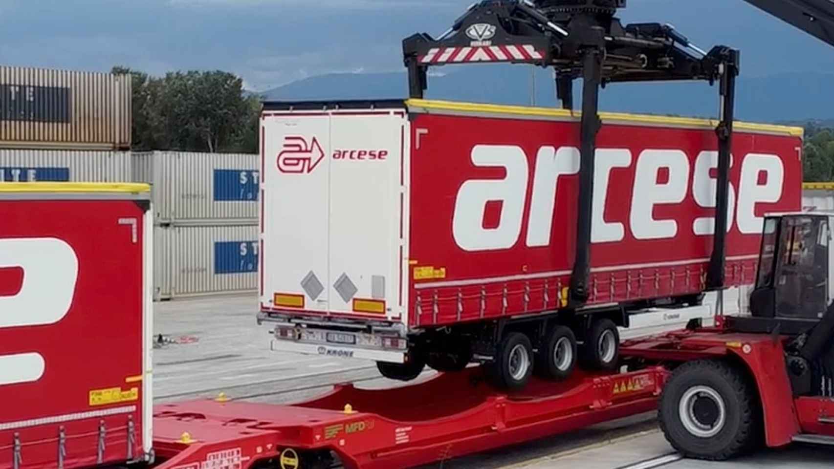 Un camión de Arcese